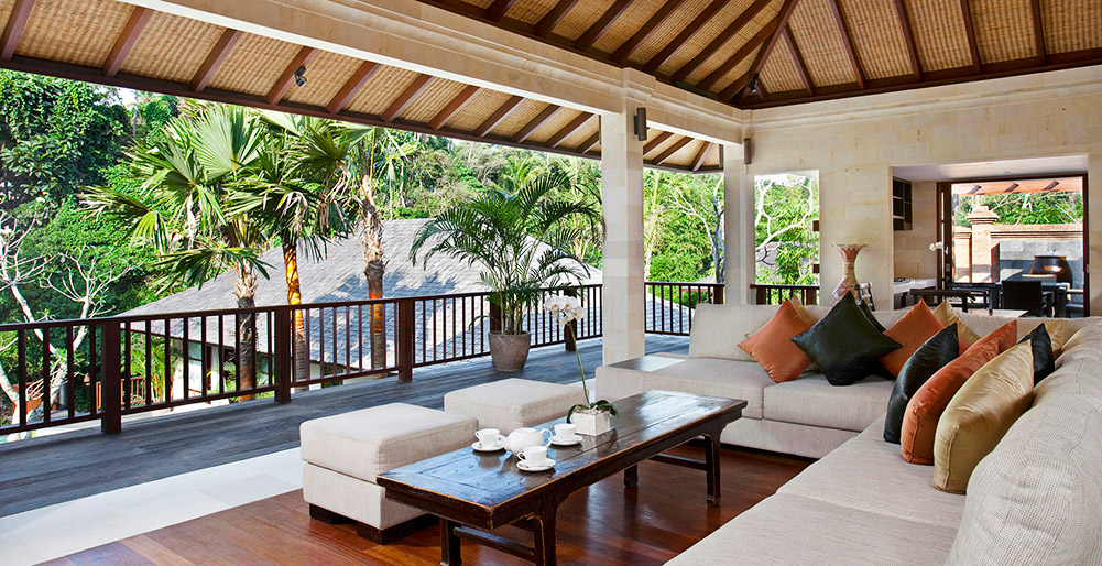 Nyanyi Riverside Villas - Villa Iskandar - Living area with view